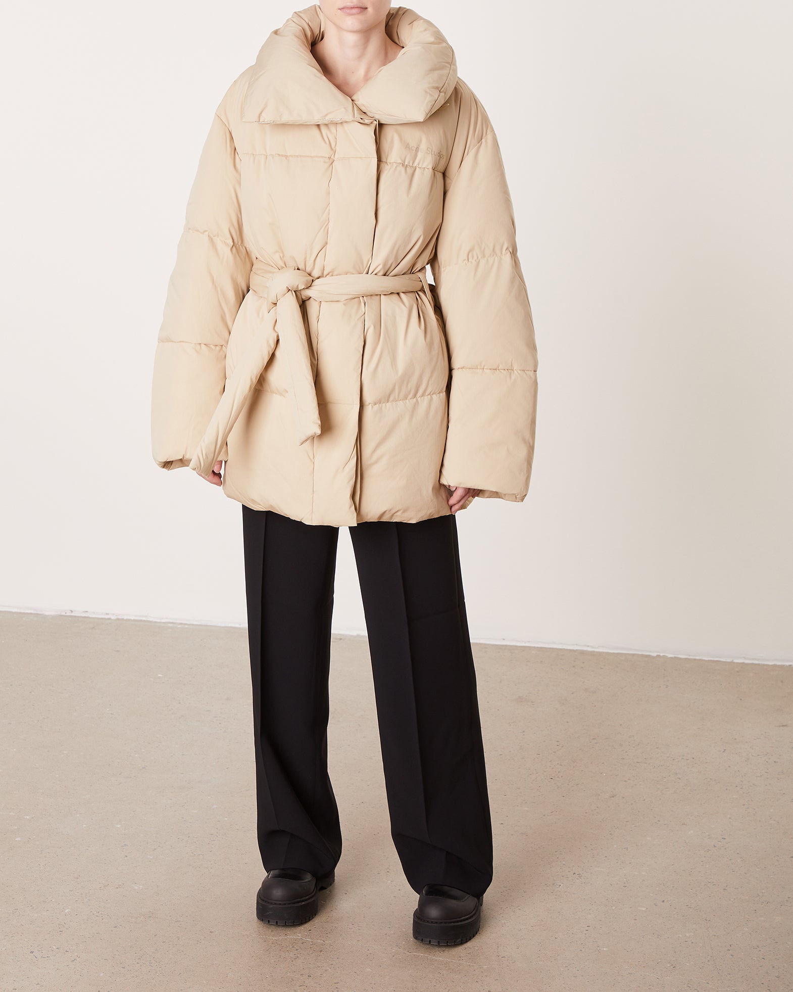 Acne Studios Jacka 32 Beige 010