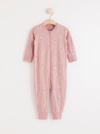 Pyjamas med möss och applikation på baksidan