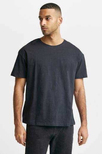 William Baxter T-shirt Boxy Tee Svart