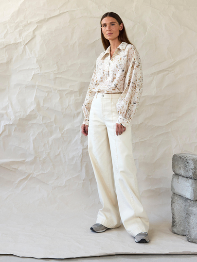 Blus i oversize-modell med krage