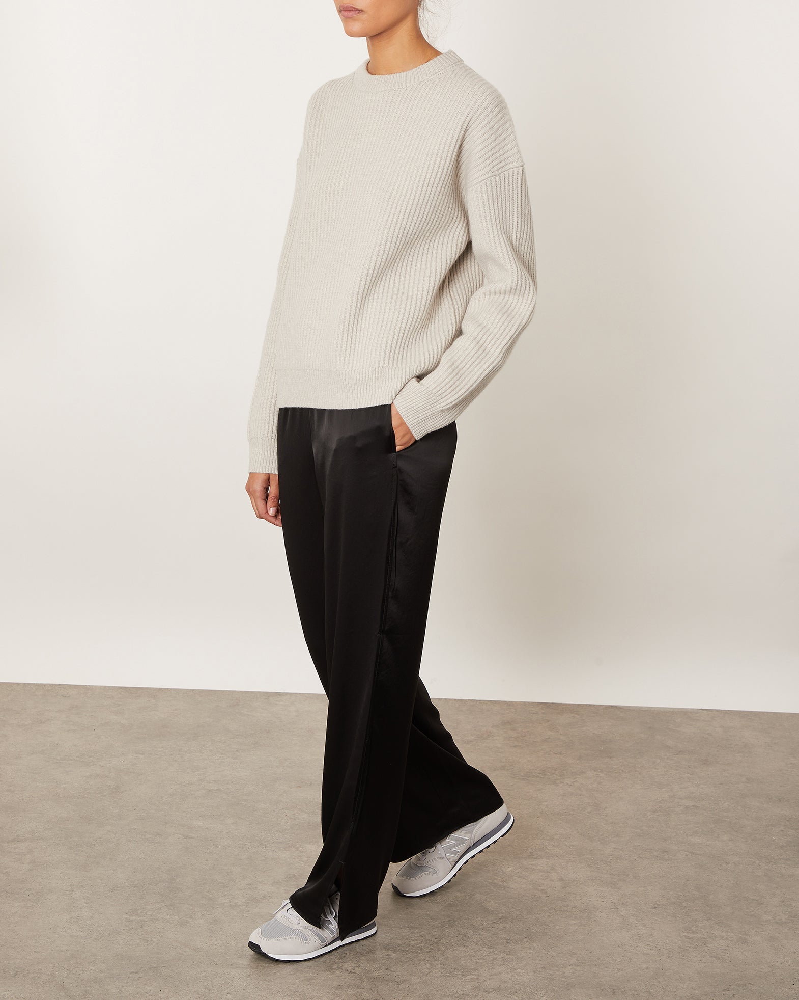 Filippa K Byxorn Silvie 34 Svart 011