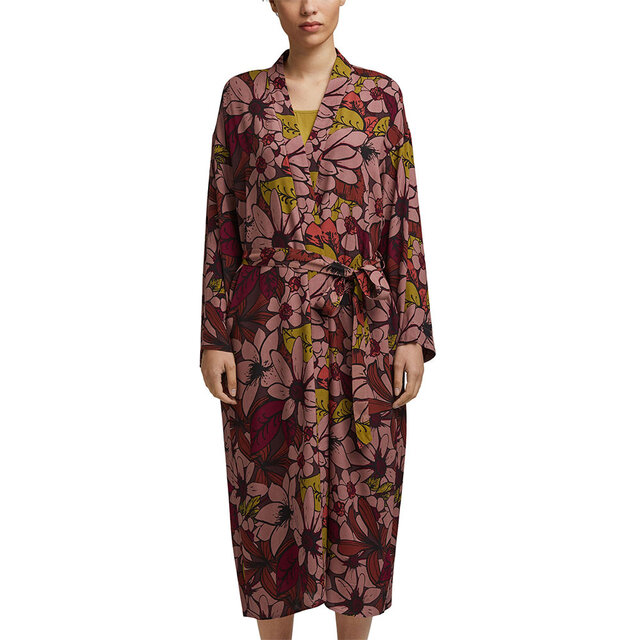 Kimono med blommönster