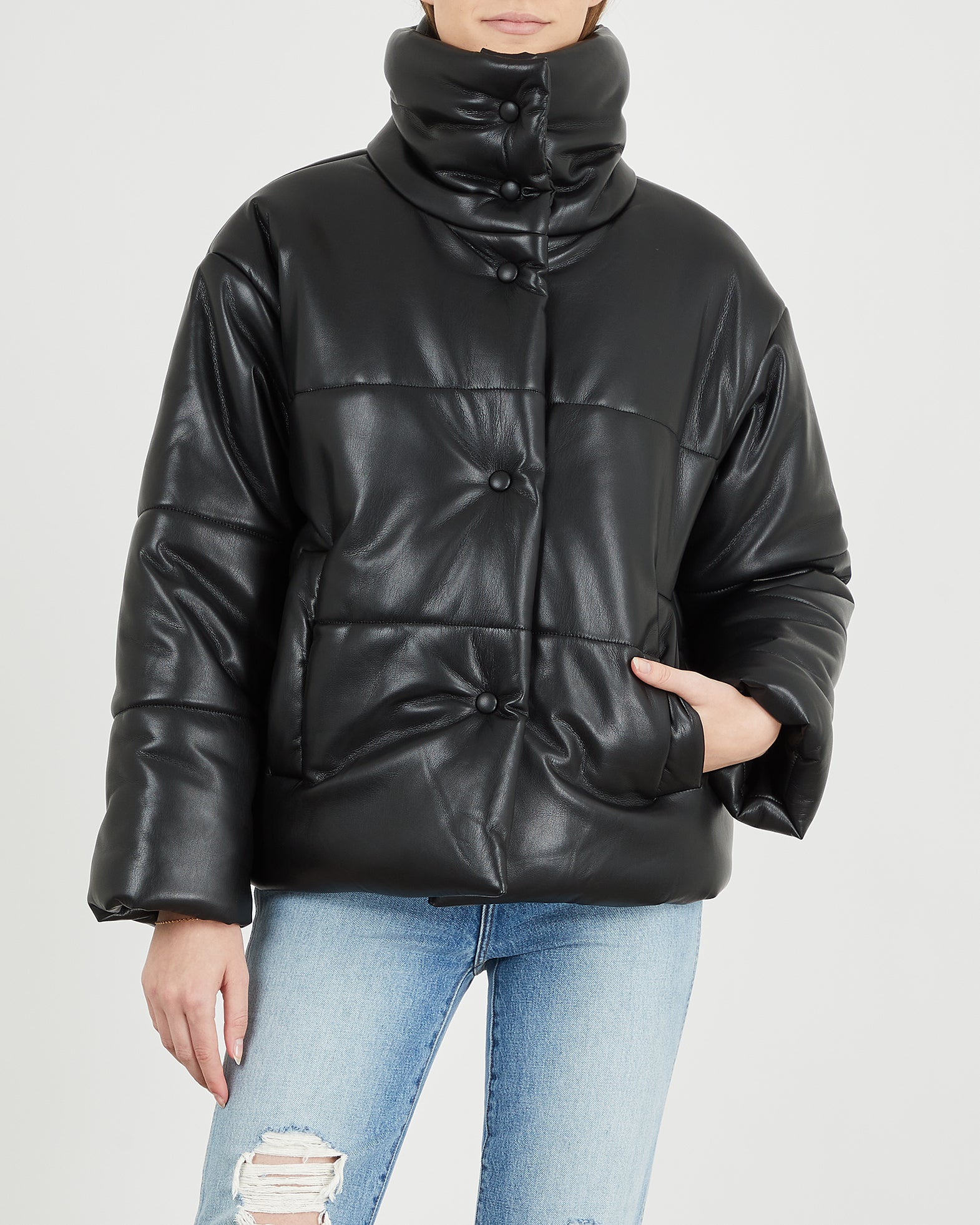Nanushka Jacka Hide L Svart 004