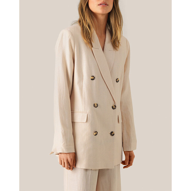 Lia Blazer