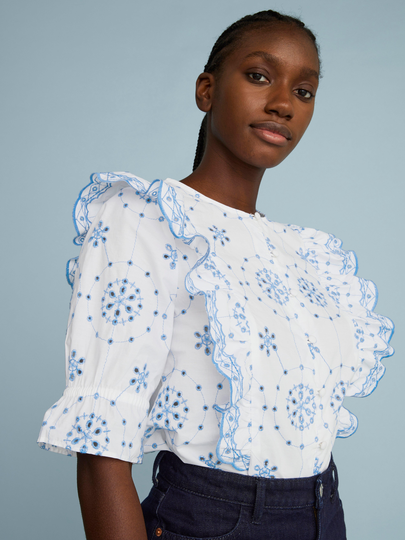 Blus med broderie anglaise