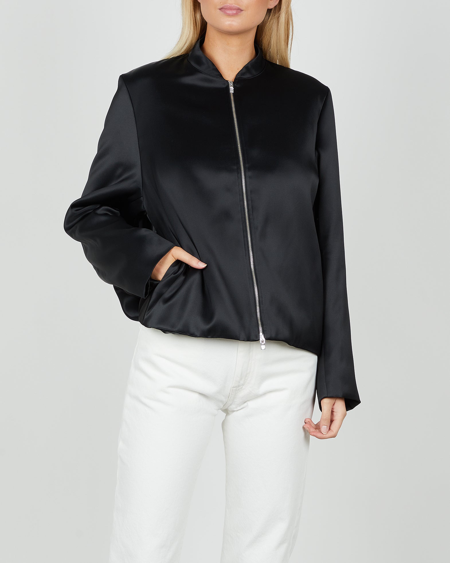 Totême Jacka Satin Track Bomber 36 Svart 012